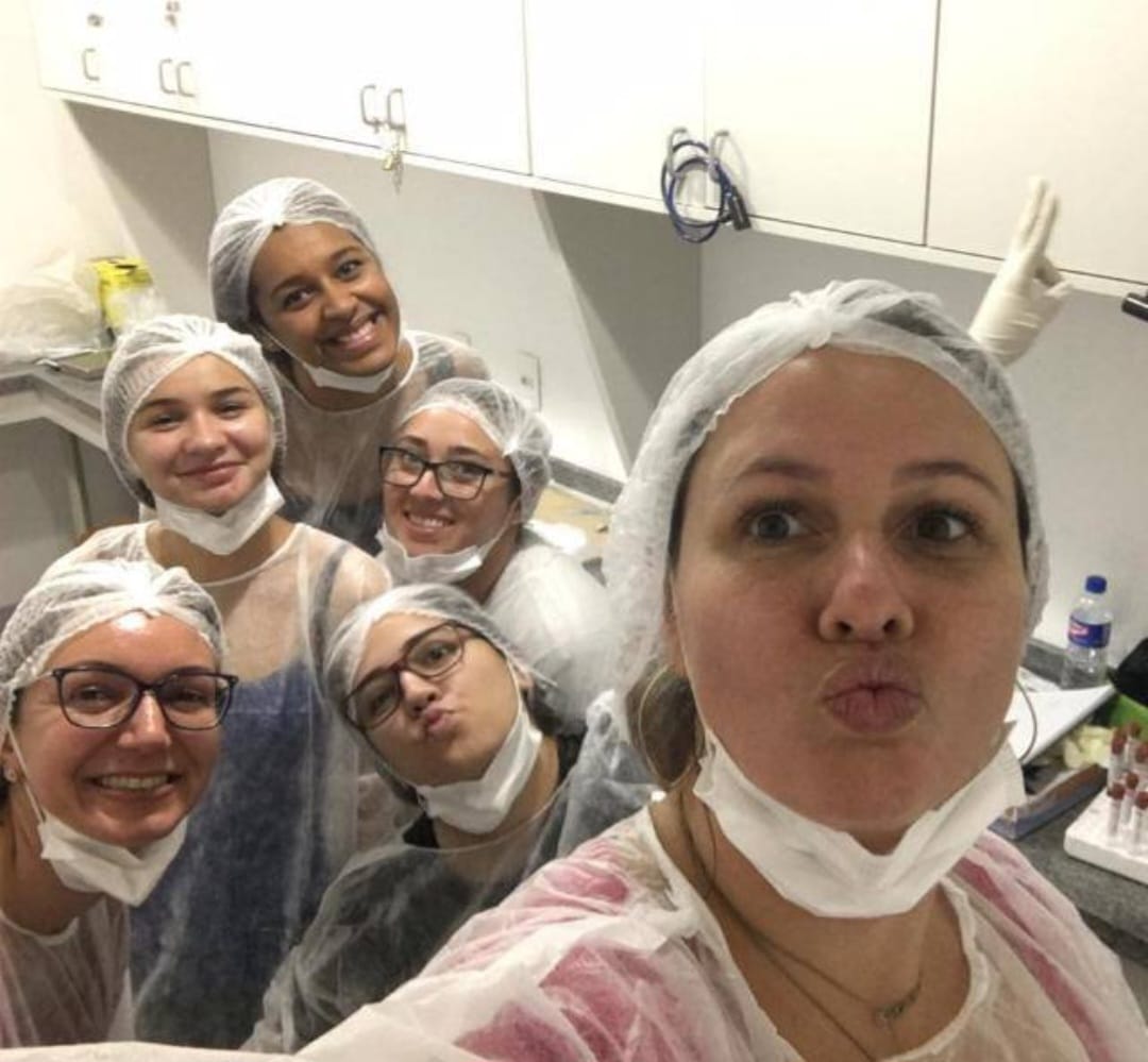 VD e alunas da iniciação científica